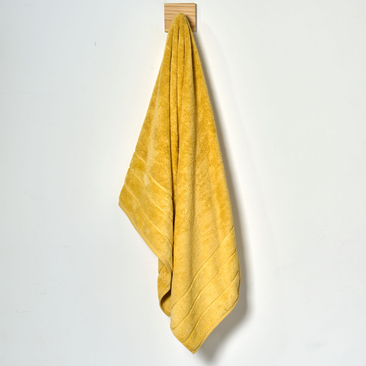 03 09 0044 Toalha Bnnho Seven Hundred Mostarda 001